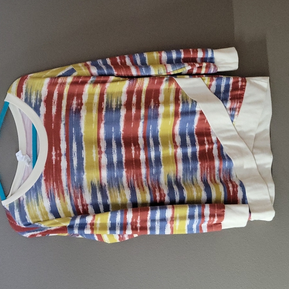 Honeyme Top Nwot